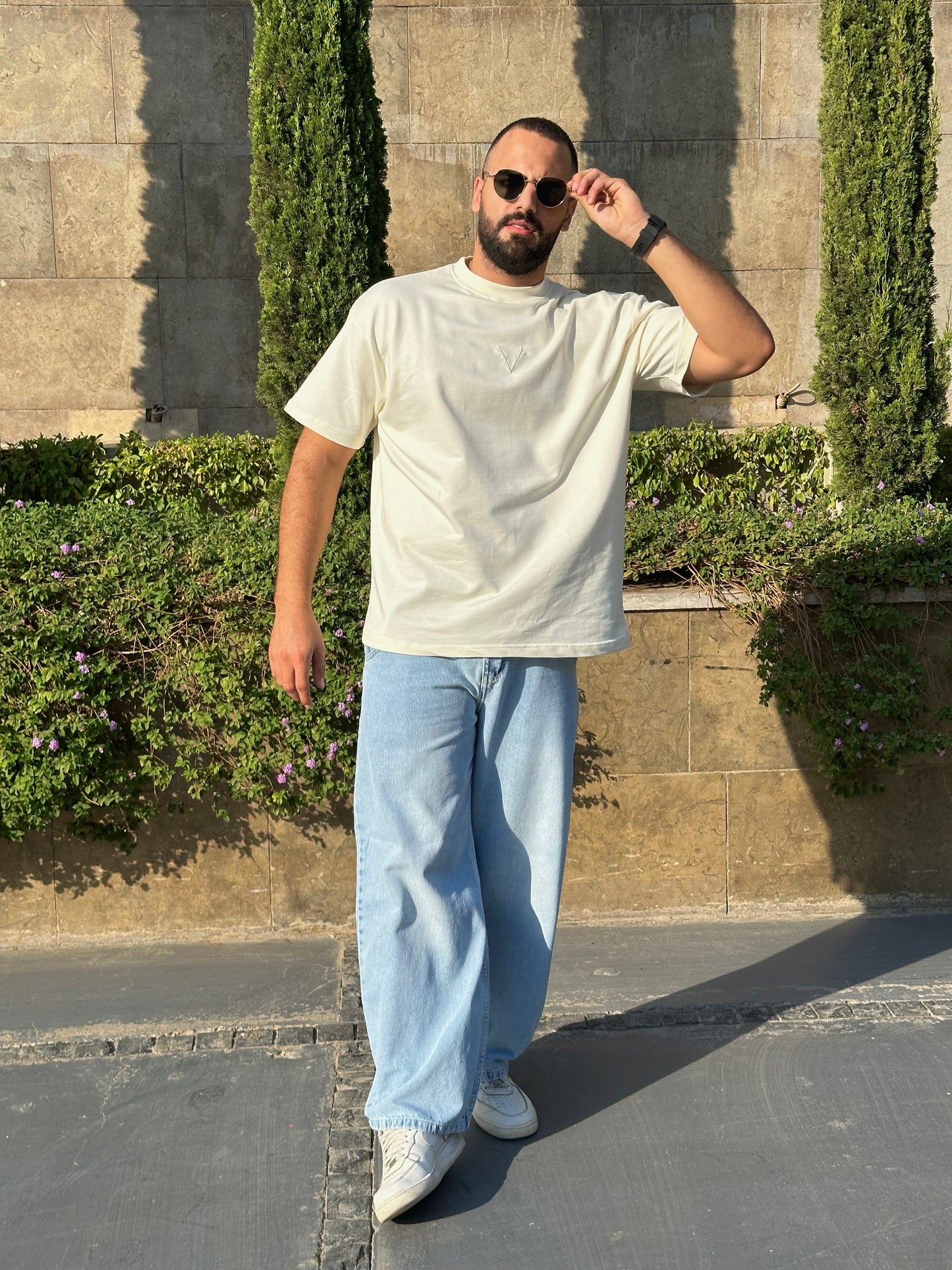 V Stamp Off-White T-shirt