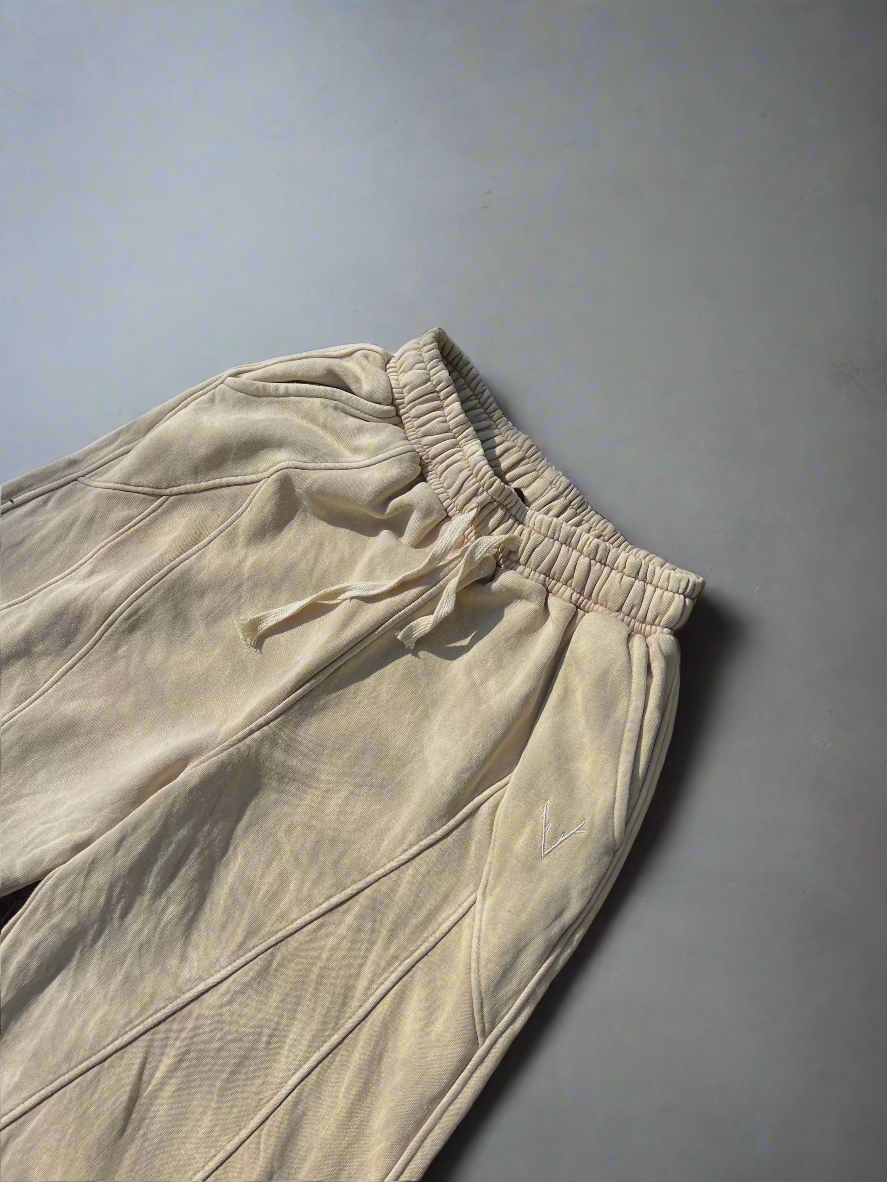 V Stamp Biege SweatPants