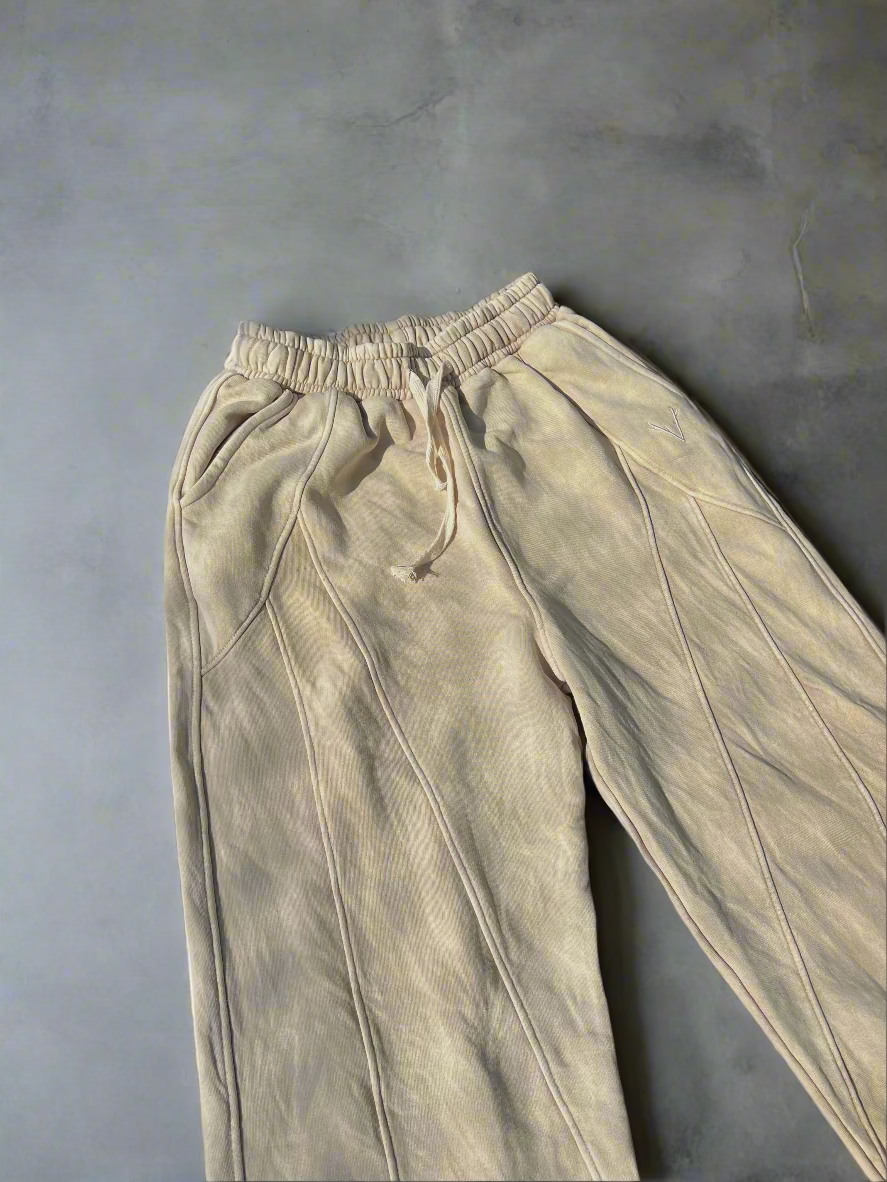 V Stamp Biege SweatPants