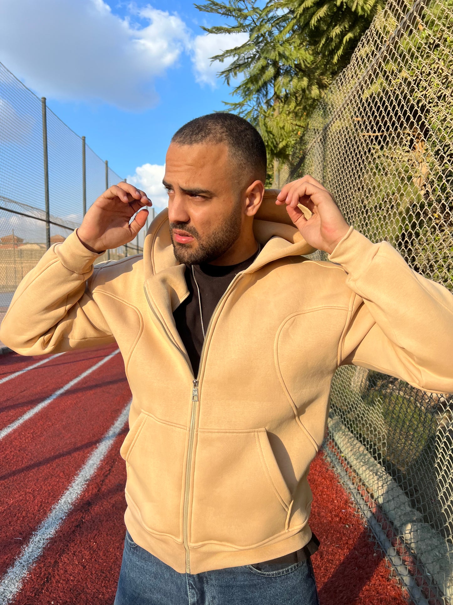 Essential Zip-Up sandstone Hoodie