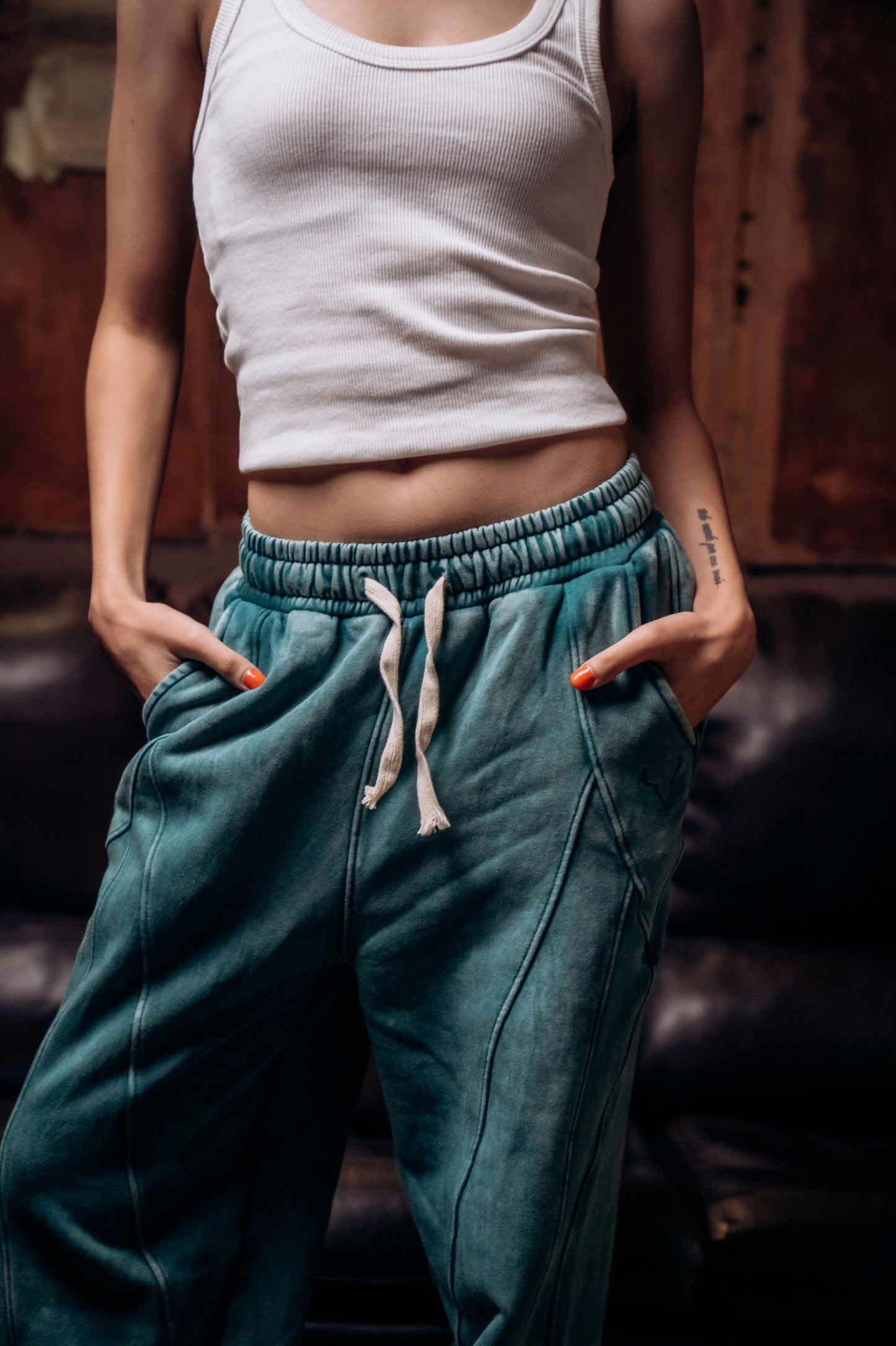 V Stamp Washed SweatPants