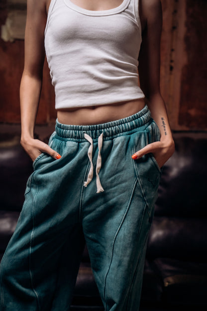 V Stamp Washed SweatPants