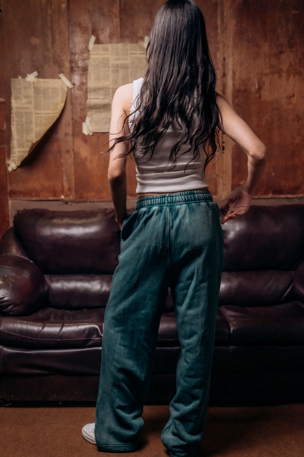 V Stamp Washed SweatPants