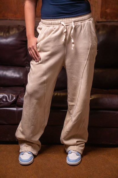 V Stamp Washed SweatPants